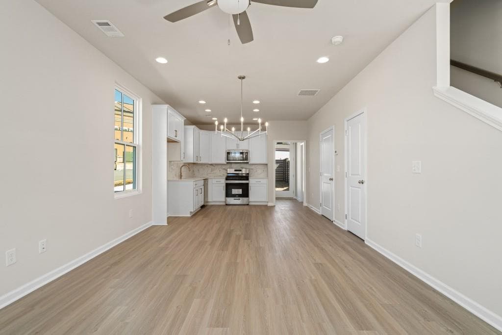 2 bedroom, 3 bathroom, 1,223 sq ft single family residence for sale at 249 10th Street, Auburn, GA 30011 — photo 6