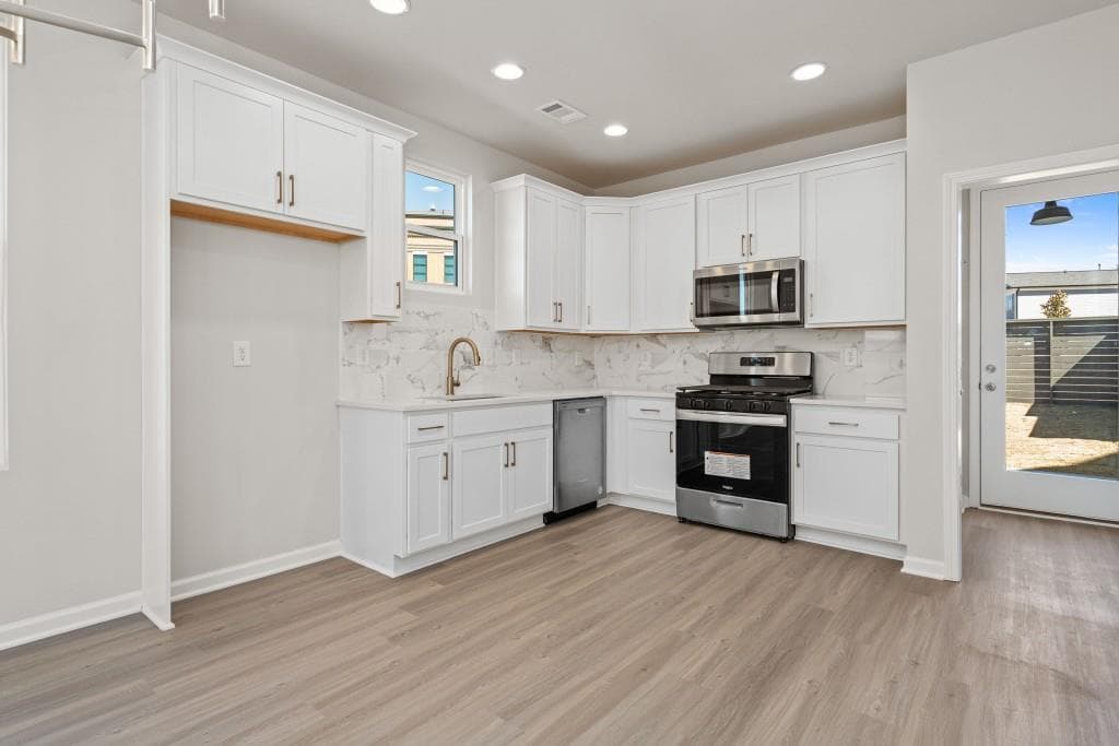 2 bedroom, 3 bathroom, 1,223 sq ft single family residence for sale at 249 10th Street, Auburn, GA 30011 — photo 8
