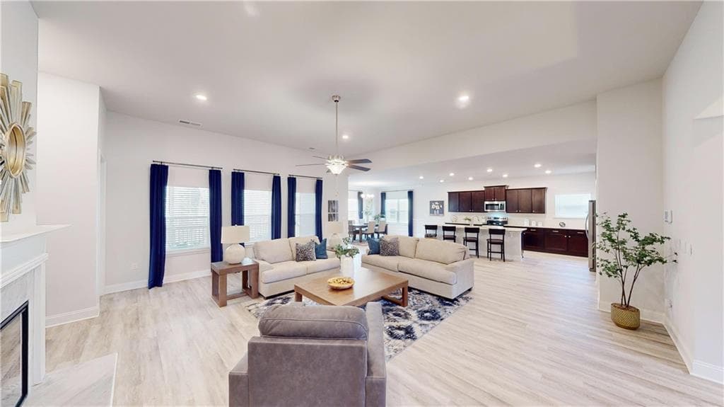 4 bedroom, 2 bathroom, 1,902 sq ft single family residence for sale at 1033 Holliday Pass 20, Griffin, GA 30223 — photo 5