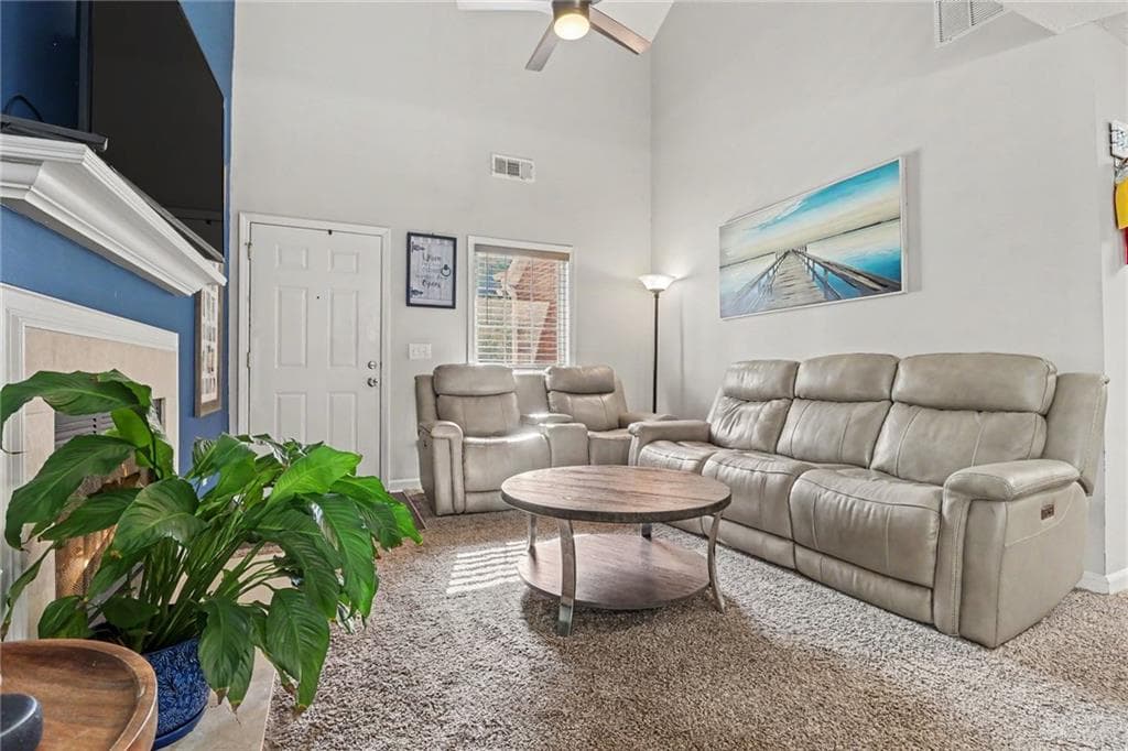 2 bedroom, 2 bathroom, 1,272 sq ft single family residence for sale at 1073 Daventry Crossing, Woodstock, GA 30188 — photo 7