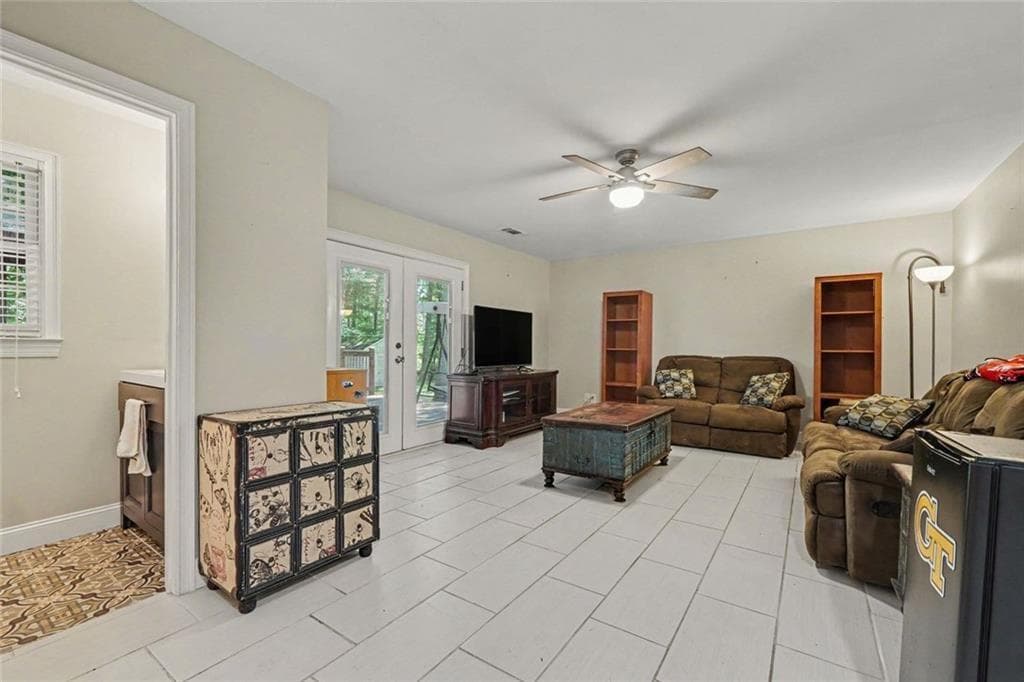 3 bedroom, 3 bathroom, 1,516 sq ft single family residence for sale at 996 Miles Court, Powder Springs, GA 30127 — photo 4