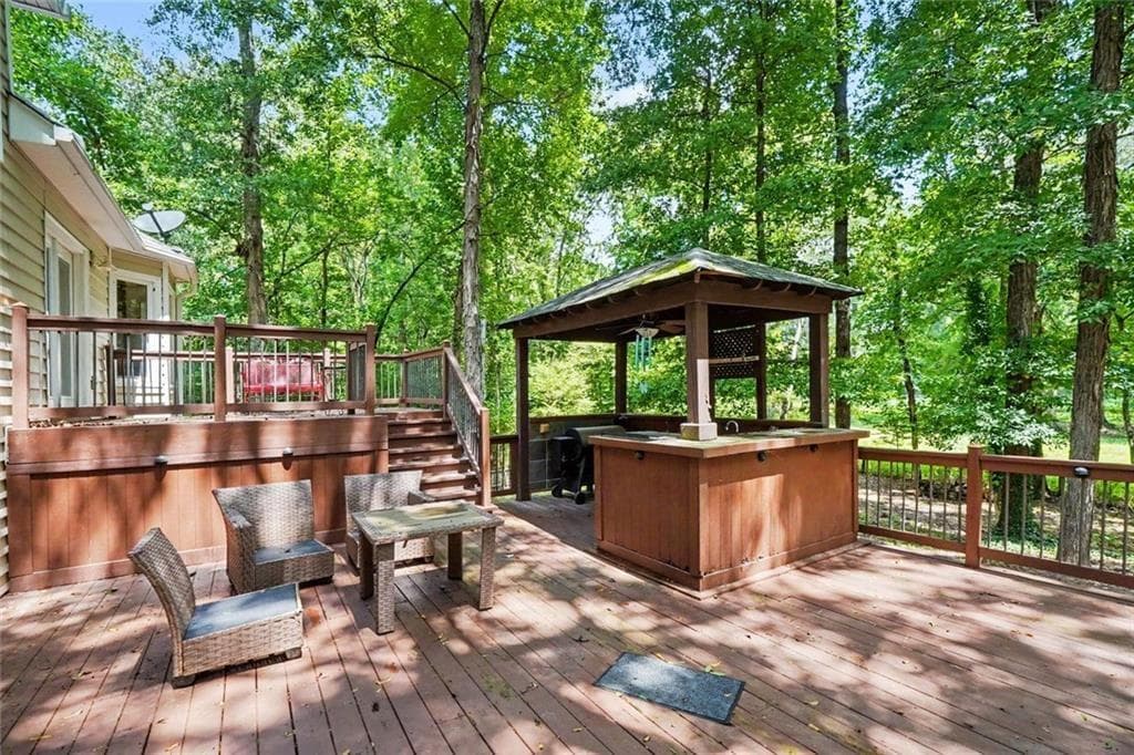 3 bedroom, 3 bathroom, 1,516 sq ft single family residence for sale at 996 Miles Court, Powder Springs, GA 30127 — photo 5