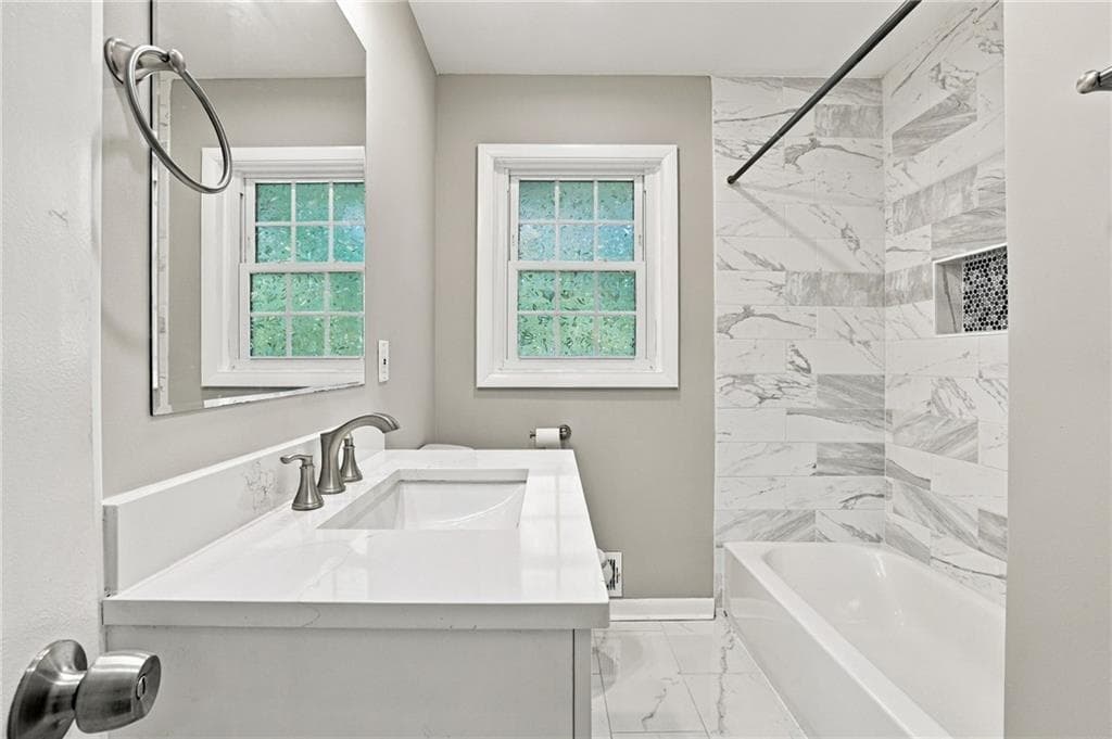 2 bedroom, 2 bathroom, 1,700 sq ft single family residence for sale at 2329 Elmwood Circle, Atlanta, GA 30339 — photo 5