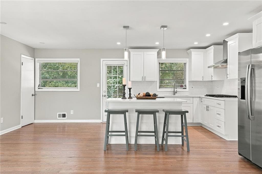 2 bedroom, 2 bathroom, 1,700 sq ft single family residence for sale at 2329 Elmwood Circle, Atlanta, GA 30339 — photo 6