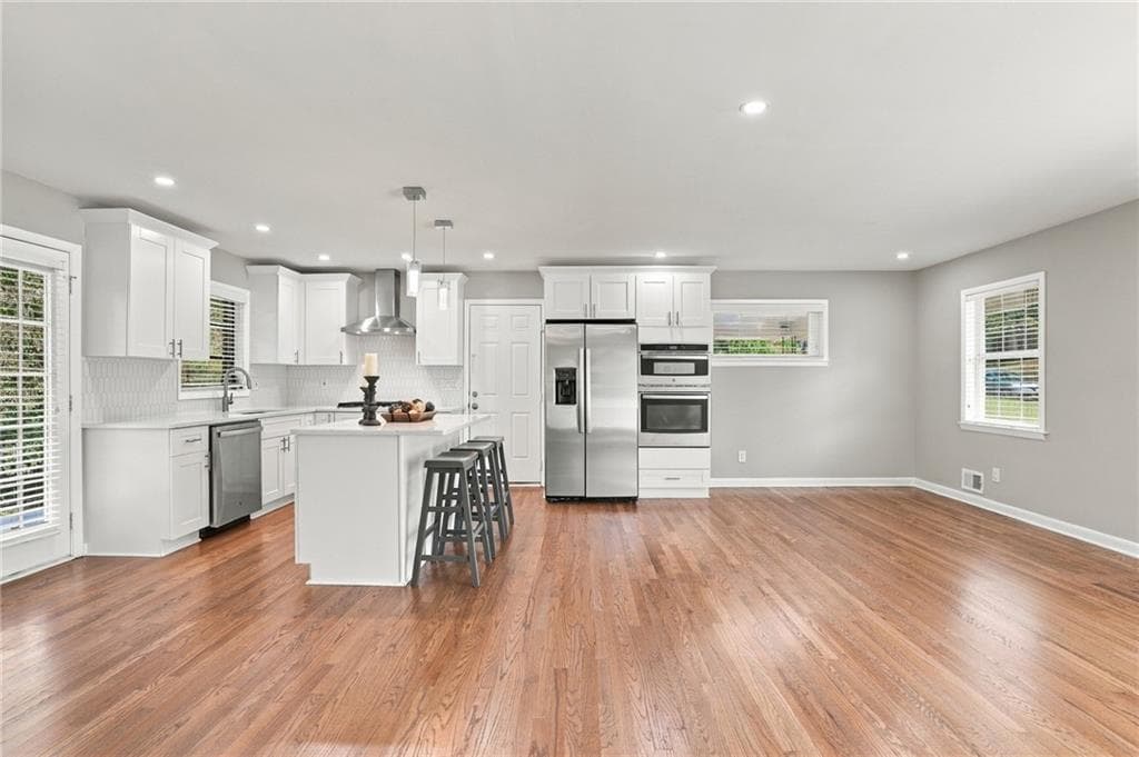 2 bedroom, 2 bathroom, 1,700 sq ft single family residence for sale at 2329 Elmwood Circle, Atlanta, GA 30339 — photo 8