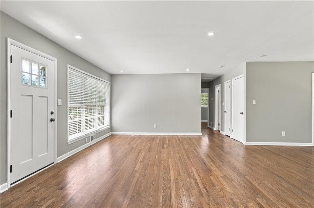 2 bedroom, 2 bathroom, 1,700 sq ft single family residence for sale at 2329 Elmwood Circle, Atlanta, GA 30339 — photo 10