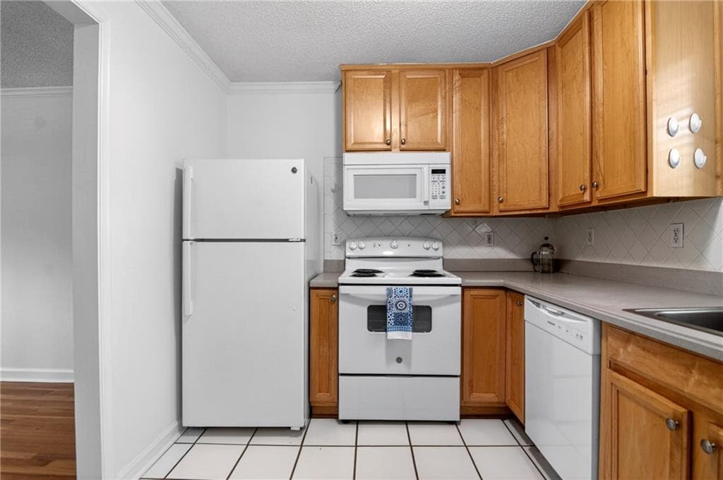 2 bedroom, 1 bathroom, 864 sq ft apartment for rent at 255 Jefferson Place 23, Decatur, GA 30030 for $1,595 a month — photo 4