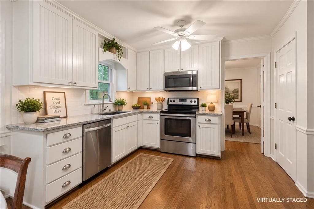 5 bedroom, 3 bathroom, 2,670 sq ft single family residence for sale at 2112 Rockland Court, Marietta, GA 30062 — photo 5