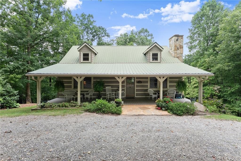 3 bedroom, 2 bathroom, 1,760 sq ft single family residence for sale at 481 Leona Lane, Cleveland, GA 30528