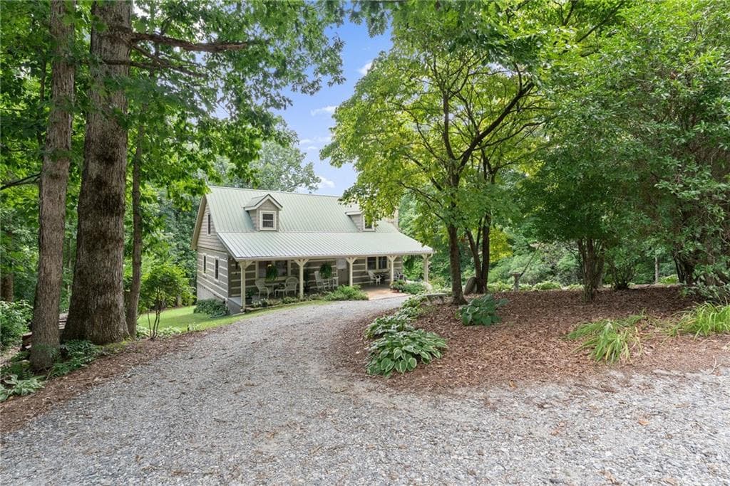 3 bedroom, 2 bathroom, 1,760 sq ft single family residence for sale at 481 Leona Lane, Cleveland, GA 30528 — photo 5