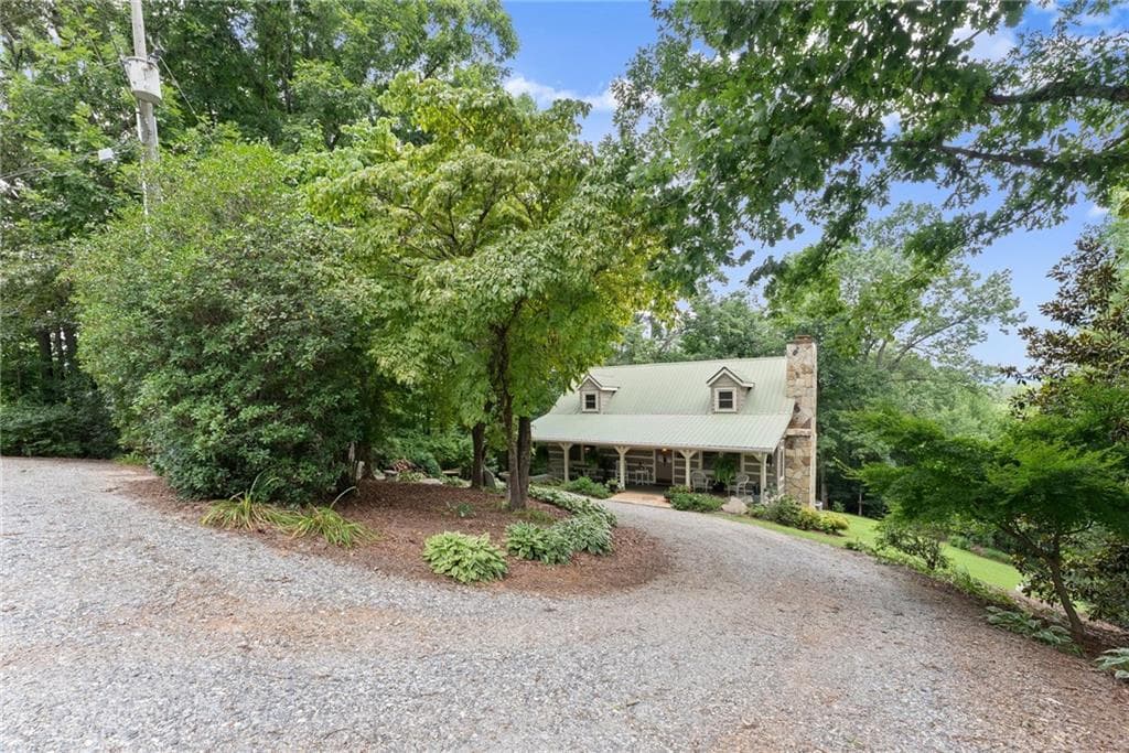 3 bedroom, 2 bathroom, 1,760 sq ft single family residence for sale at 481 Leona Lane, Cleveland, GA 30528 — photo 6