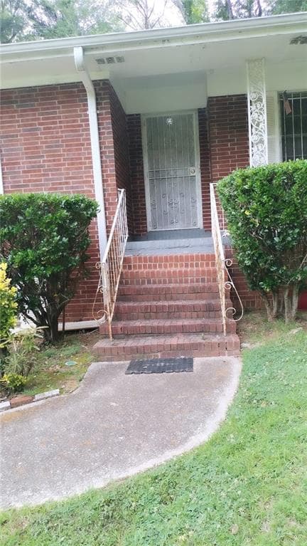 4 bedroom, 3 bathroom, 1,610 sq ft single family residence for sale at 2641 Hedgewood Lane, Atlanta, GA 30311 — photo 8