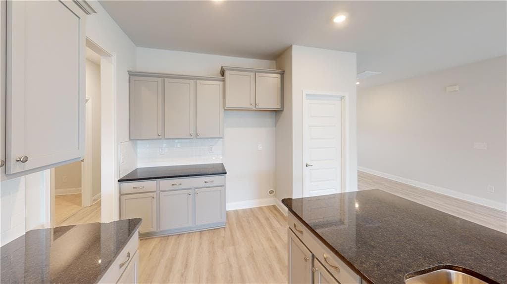 4 bedroom, 2 bathroom, 2,100 sq ft single family residence for sale at 1035 Holliday Pass, Griffin, GA 30223 — photo 7