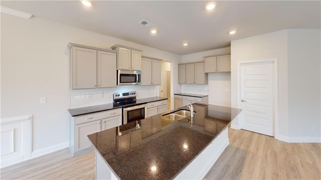 4 bedroom, 2 bathroom, 2,100 sq ft single family residence for sale at 1035 Holliday Pass, Griffin, GA 30223 — photo 8