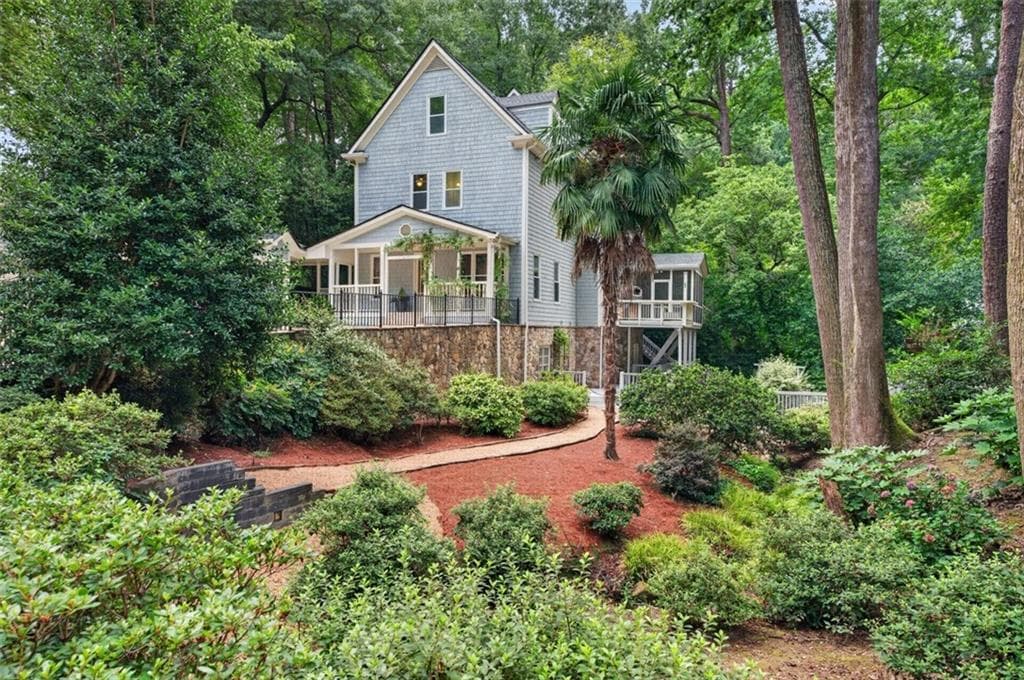 5 bedroom, 6 bathroom, 4,720 sq ft single family residence under contract at 1875 Meredith Drive, Atlanta, GA 30318 — photo 2