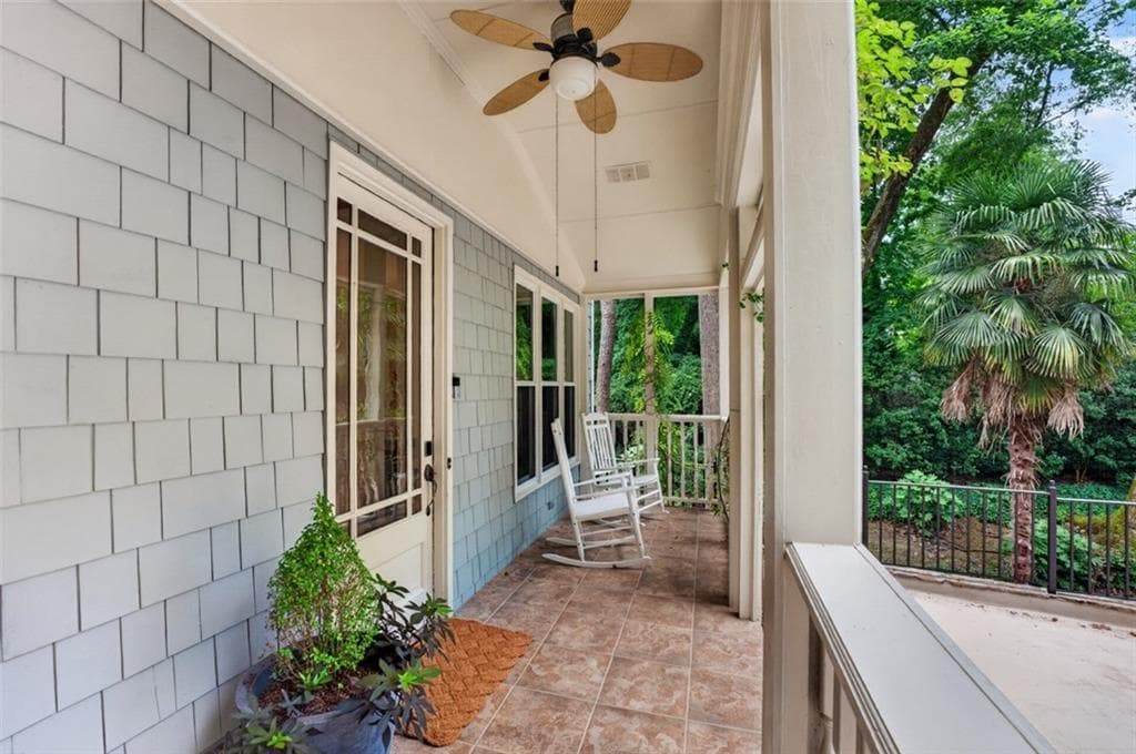 5 bedroom, 6 bathroom, 4,720 sq ft single family residence under contract at 1875 Meredith Drive, Atlanta, GA 30318 — photo 5