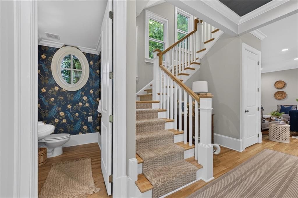 5 bedroom, 6 bathroom, 4,720 sq ft single family residence under contract at 1875 Meredith Drive, Atlanta, GA 30318 — photo 9