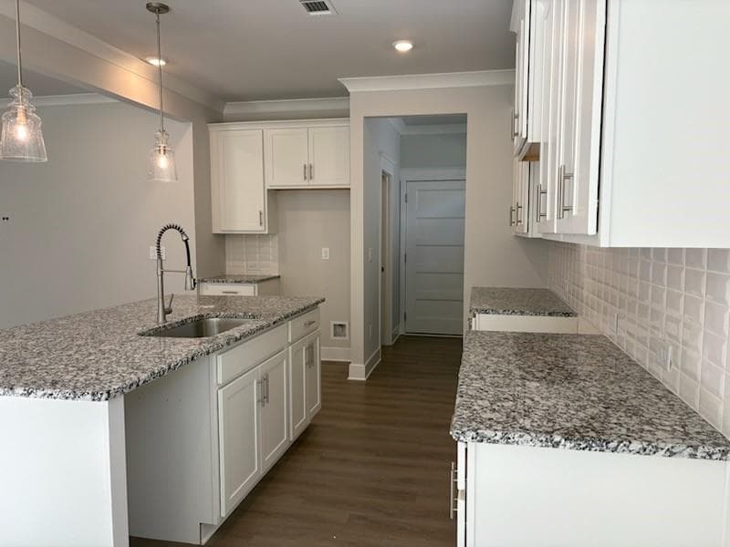 5 bedroom, 5 bathroom, 2,956 sq ft single family residence for sale at 9 Putnam Place, Cartersville, GA 30120 — photo 5