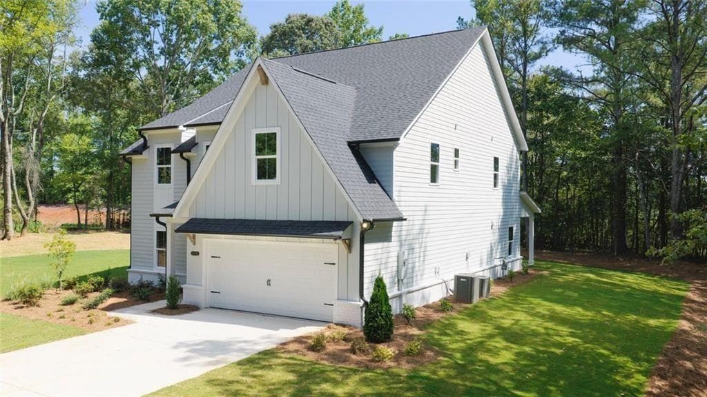 5 bedroom, 5 bathroom, 3,145 sq ft single family residence for sale at 5195 Reece Run, Cumming, GA 30041 — photo 3