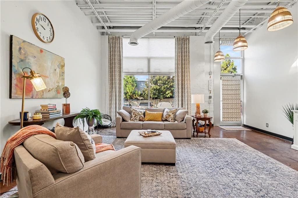 1 bedroom, 1 bathroom, 1,060 sq ft condominium for sale at 5200 Peachtree Road 2114, Atlanta, GA 30341 — photo 5