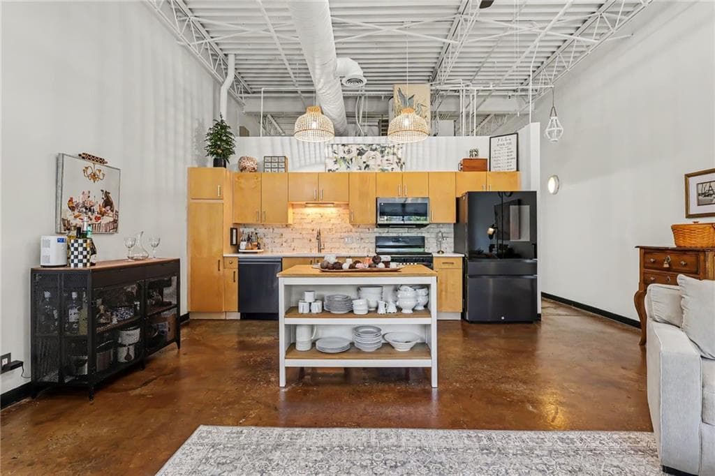 1 bedroom, 1 bathroom, 1,060 sq ft condominium for sale at 5200 Peachtree Road 2114, Atlanta, GA 30341 — photo 9