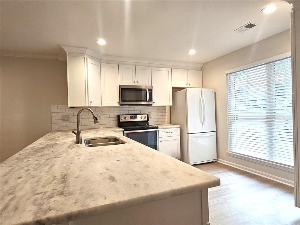 3 bedroom, 3 bathroom, 1,564 sq ft townhouse for rent at 2270 Newport Landing, Alpharetta, GA 30009 for $2,695 a month — photo 4