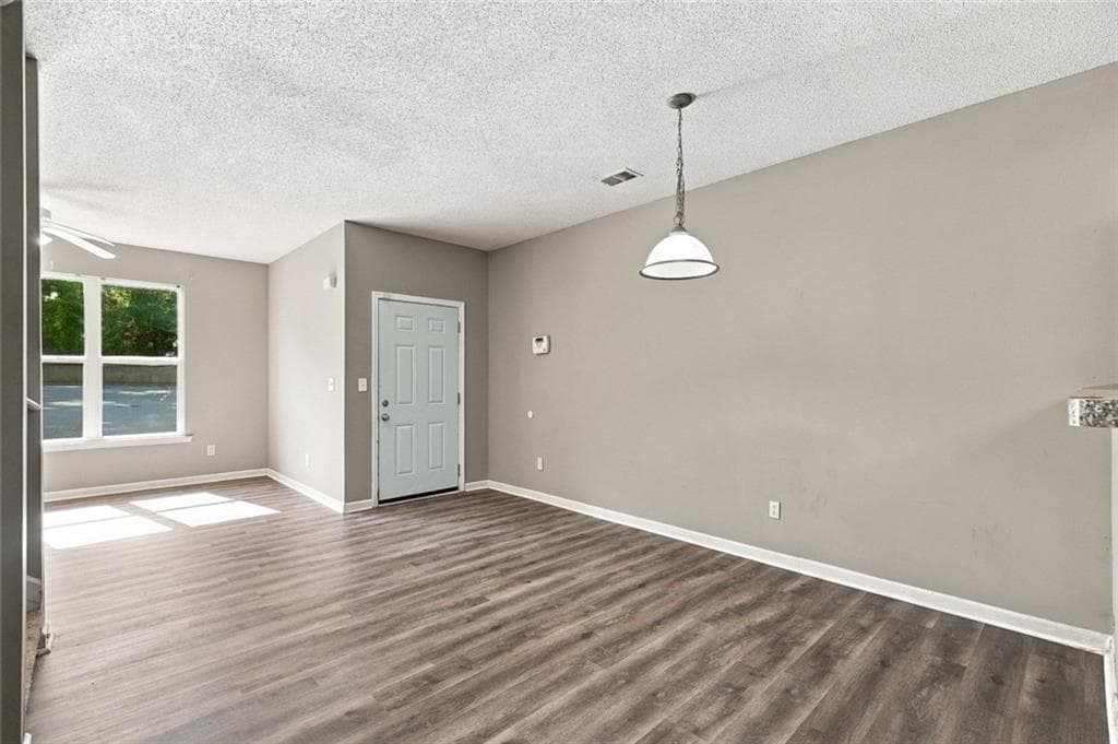 3 bedroom, 3 bathroom, 1,440 sq ft townhouse for sale at 2282 Coach Way, Jonesboro, GA 30236 — photo 5