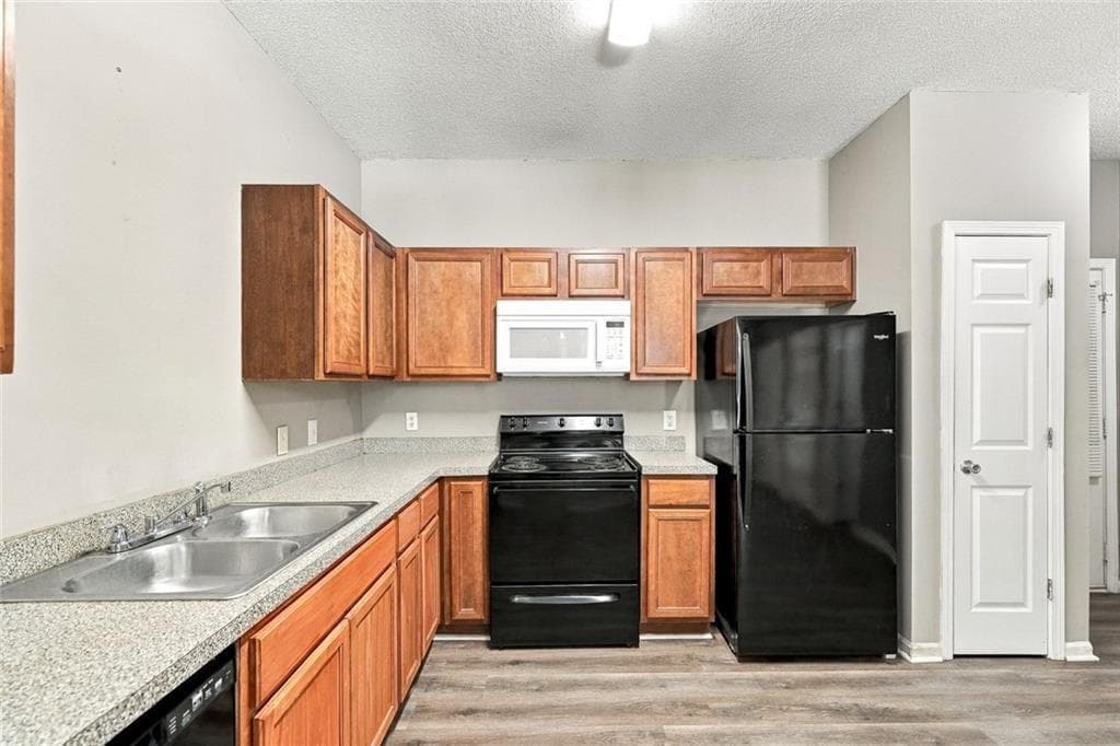 3 bedroom, 3 bathroom, 1,440 sq ft townhouse for sale at 2282 Coach Way, Jonesboro, GA 30236 — photo 7