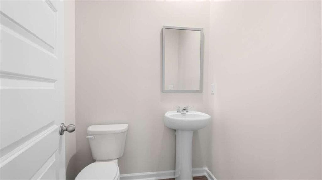 5 bedroom, 5 bathroom, 3,400 sq ft single family residence under contract at 805 Pelham Way, Locust Grove, GA 30248 — photo 6