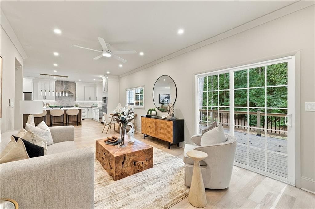 5 bedroom, 5 bathroom, 3,294 sq ft single family residence for sale at 6040 Blackwater Trail, Sandy Springs, GA 30328 — photo 7