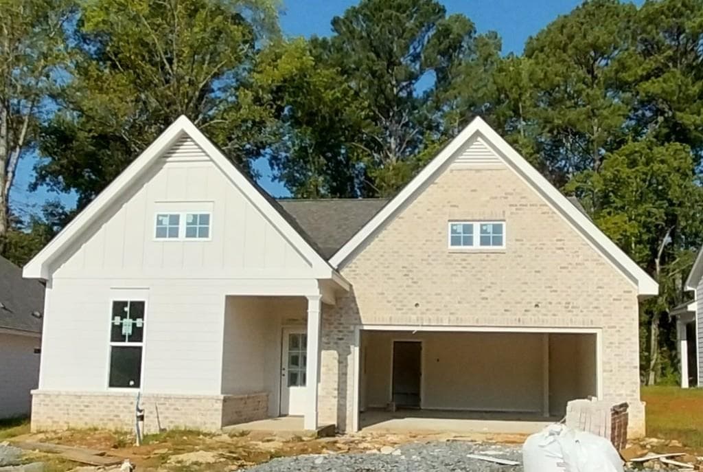 4 bedroom, 3 bathroom, 2,525 sq ft single family residence for sale at 3097 Tirian Place, Acworth, GA 30101