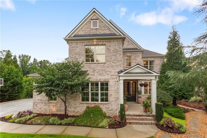 6 bedroom, 6 bathroom, 5,532 sq ft single family residence for sale at 397 Glynnwilde Drive, Marietta, GA 30064 — photo 2