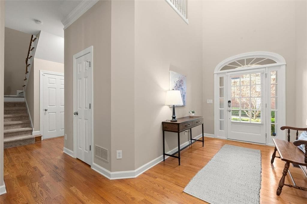 2 bedroom, 3 bathroom, 2,459 sq ft townhouse for sale at 3105 Village Green Drive, Roswell, GA 30075 — photo 5