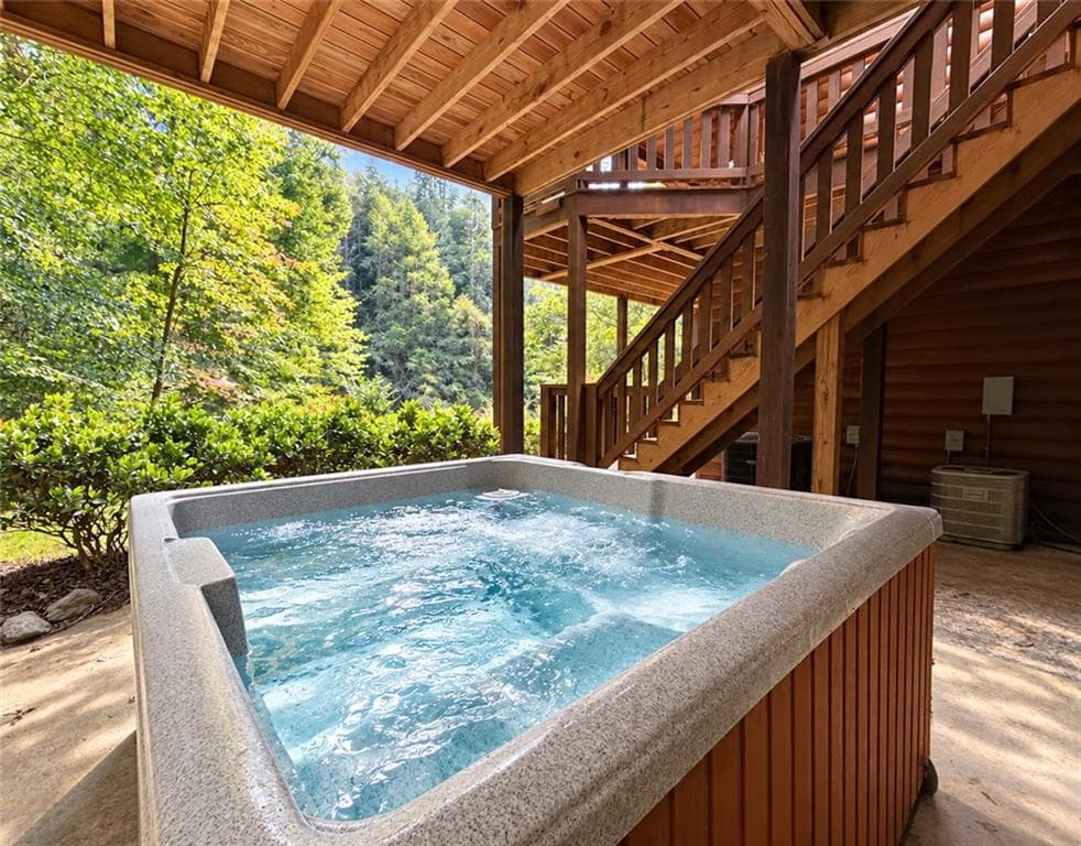 3 bedroom, 3 bathroom, 1,904 sq ft single family residence for sale at 525 Gallery Court, Ellijay, GA 30540 — photo 7