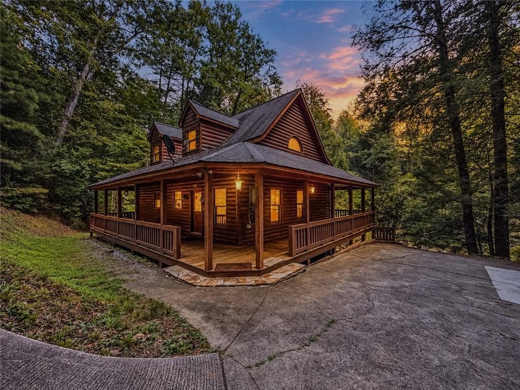 3 bedroom, 3 bathroom, 1,904 sq ft single family residence for sale at 525 Gallery Court, Ellijay, GA 30540 — photo 2