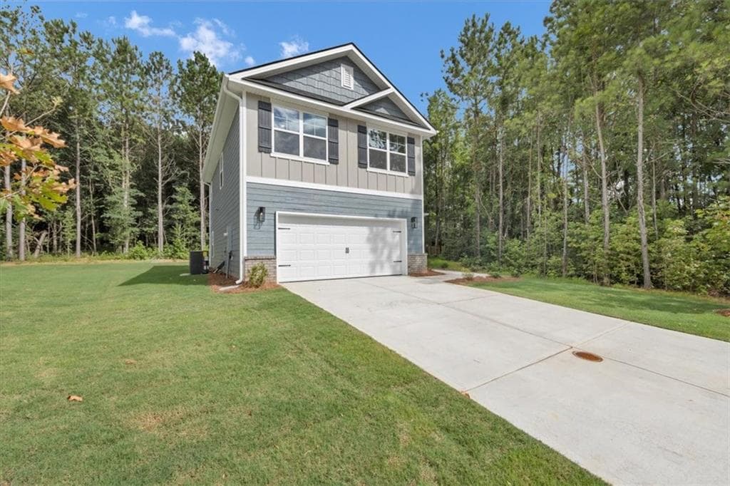 3 bedroom, 3 bathroom, 1,643 sq ft single family residence for sale at 215 Laney Drive, Carrollton, GA 30117