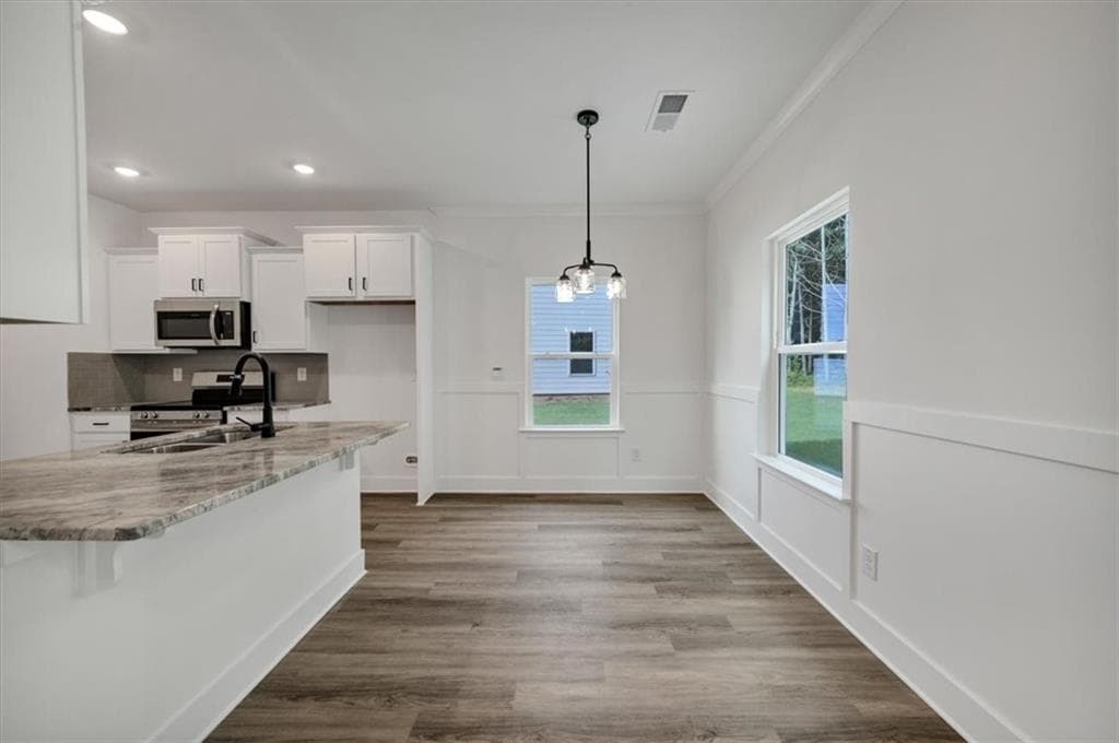 3 bedroom, 3 bathroom, 1,643 sq ft single family residence for sale at 215 Laney Drive, Carrollton, GA 30117 — photo 9