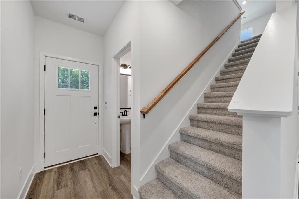3 bedroom, 3 bathroom, 1,643 sq ft single family residence for sale at 215 Laney Drive, Carrollton, GA 30117 — photo 10