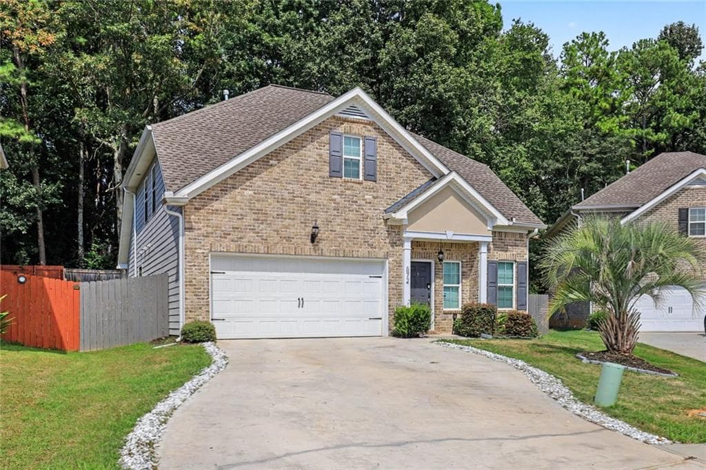 4 bedroom, 3 bathroom, 2,311 sq ft single family residence for sale at 572 Sprayberry Drive, Stockbridge, GA 30281
