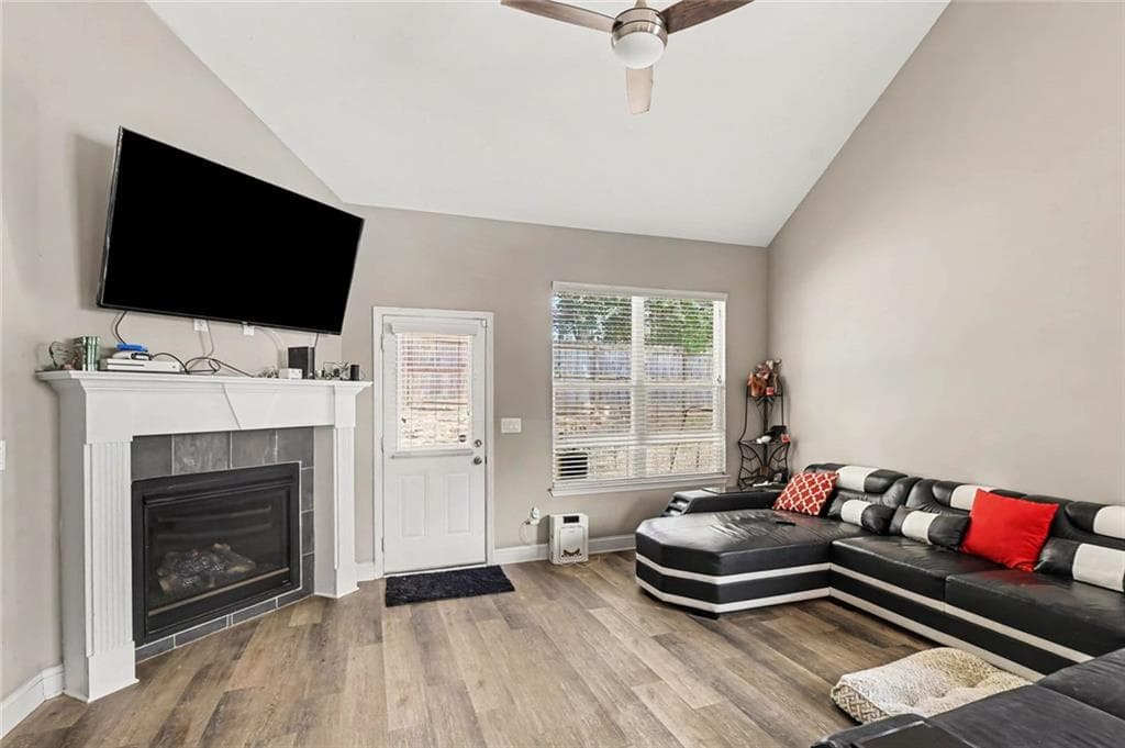 4 bedroom, 3 bathroom, 2,311 sq ft single family residence for sale at 572 Sprayberry Drive, Stockbridge, GA 30281 — photo 6