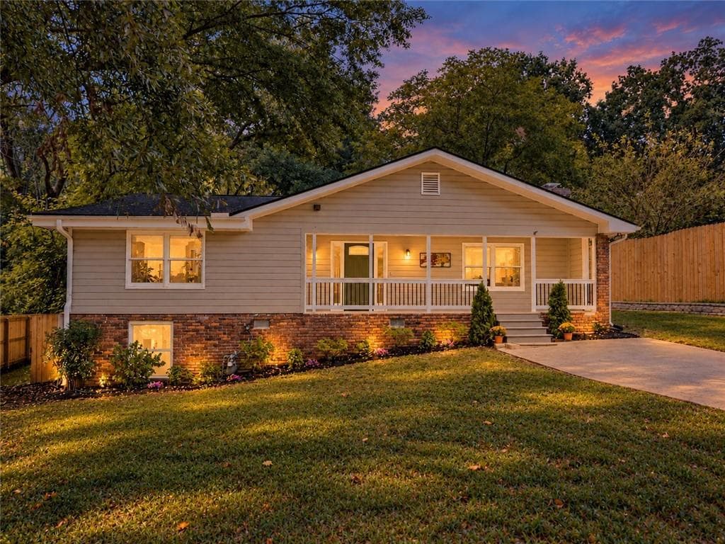 3 bedroom, 2 bathroom, 1,894 sq ft home for sale at 848 East Avenue, Scottdale, GA