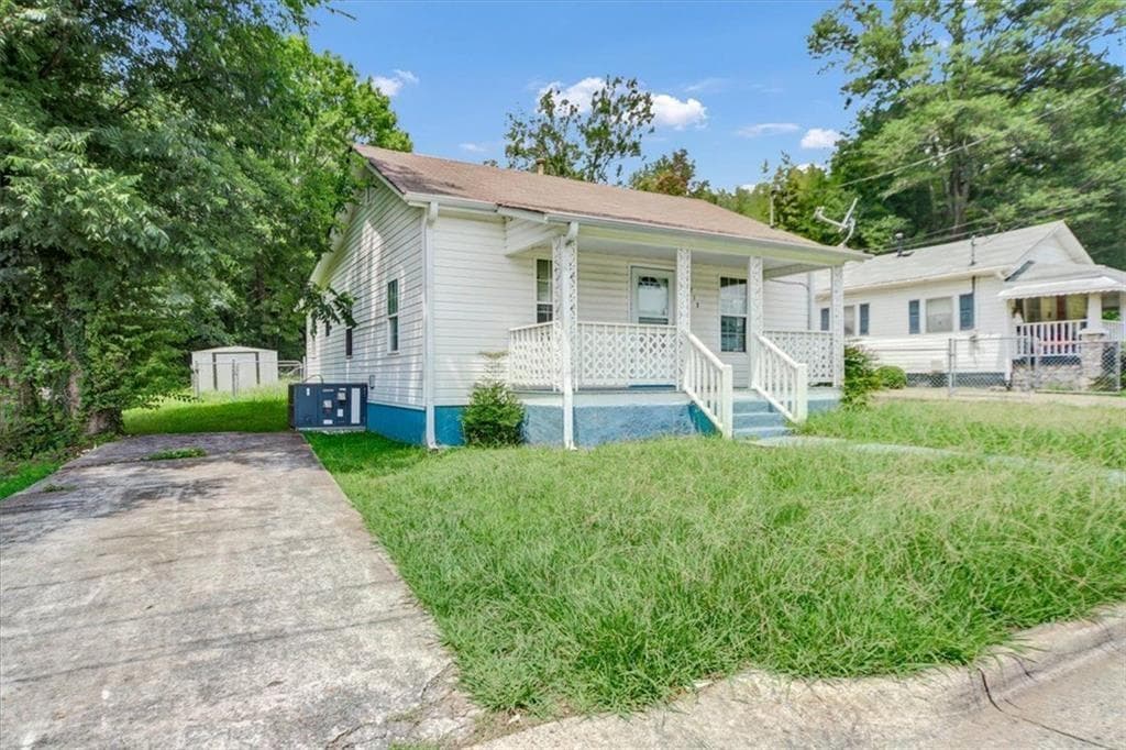 3 bedroom, 1 bathroom, 976 sq ft single family residence for sale at 212 Nixon Avenue, Rome, GA 30161 — photo 4