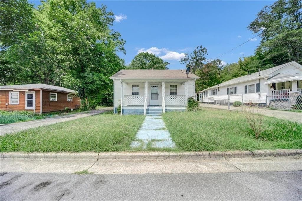 3 bedroom, 1 bathroom, 976 sq ft single family residence for sale at 212 Nixon Avenue, Rome, GA 30161 — photo 5