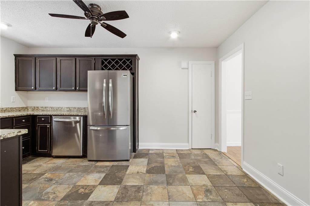 3 bedroom, 2 bathroom, 1,559 sq ft single family residence for sale at 217 Victory Drive, Calhoun, GA 30701 — photo 6