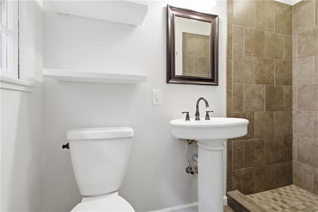 3 bedroom, 2 bathroom, 1,559 sq ft single family residence for sale at 217 Victory Drive, Calhoun, GA 30701 — photo 9