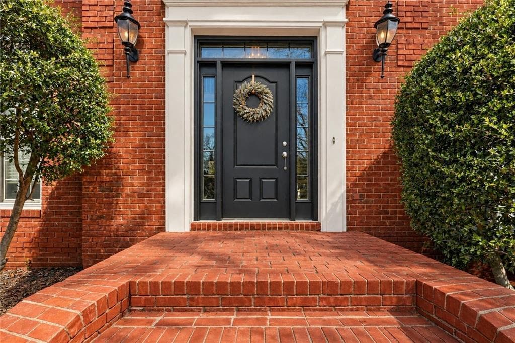 5 bedroom, 5 bathroom, 6,250 sq ft single family residence for sale at 350 Waters Bend, Johns Creek, GA 30022 — photo 2