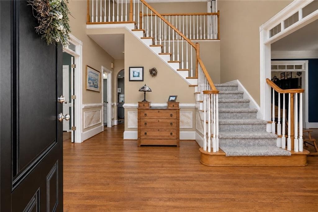 5 bedroom, 5 bathroom, 6,250 sq ft single family residence for sale at 350 Waters Bend, Johns Creek, GA 30022 — photo 3