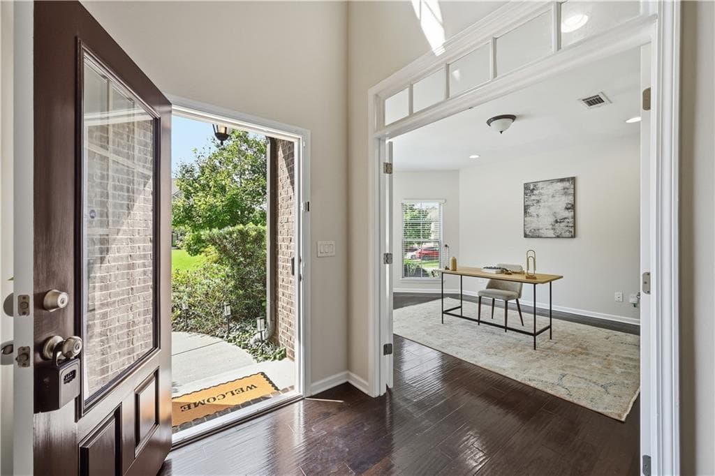 4 bedroom, 4 bathroom, 3,573 sq ft single family residence for sale at 5950 Somersby Circle, Alpharetta, GA 30005 — photo 5