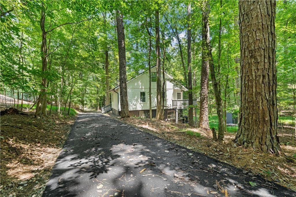 2 bedroom, 2 bathroom, 1,682 sq ft single family residence for sale at 1860 Buford Dam Road, Buford, GA 30518 — photo 6