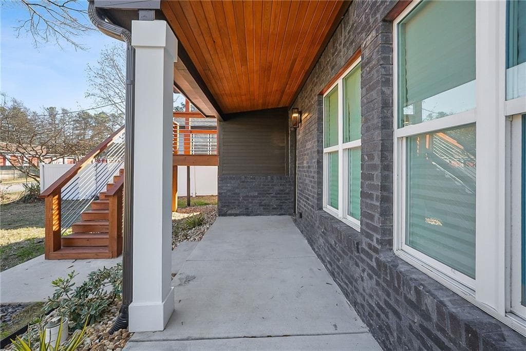 4 bedroom, 3 bathroom, 2,380 sq ft single family residence for sale at 2847 Forrest Hills Drive, Atlanta, GA 30315 — photo 3
